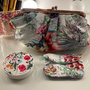 Paul & Joe Limited Edition way